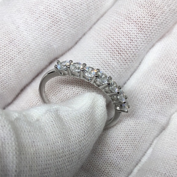 Ailmay Fine Jewelry Stirling Silver and Dazzling Zircon Ring Size 7 - Picture 9 of 13